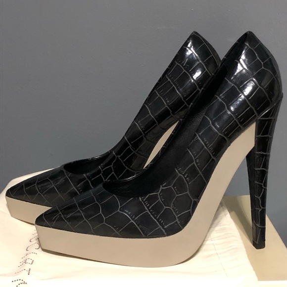 Stella McCartney black crock platform pumps. - Picture 5 of 6